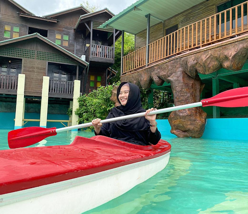 Eagle Ranch Resort Port Dickson Exterior photo